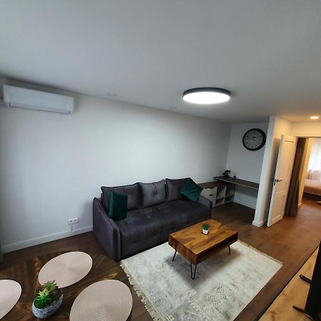 Talsa 1-Bedroom Apartment In City Center Siauliai Екстер'єр фото