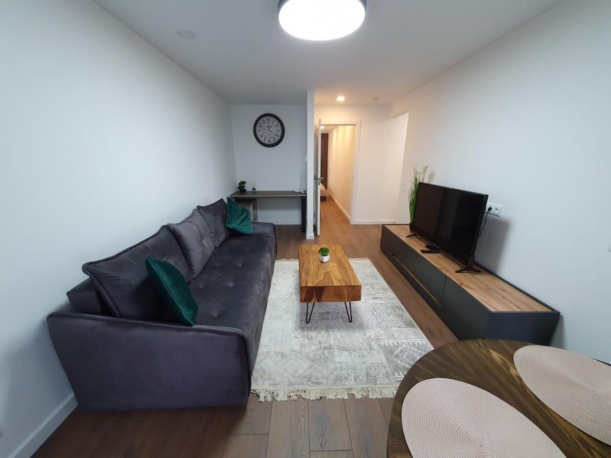 Talsa 1-Bedroom Apartment In City Center Siauliai Екстер'єр фото