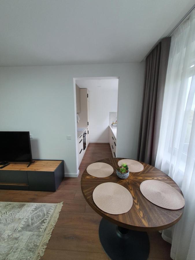 Talsa 1-Bedroom Apartment In City Center Siauliai Екстер'єр фото