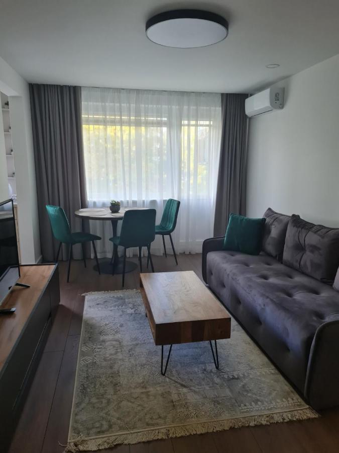 Talsa 1-Bedroom Apartment In City Center Siauliai Екстер'єр фото