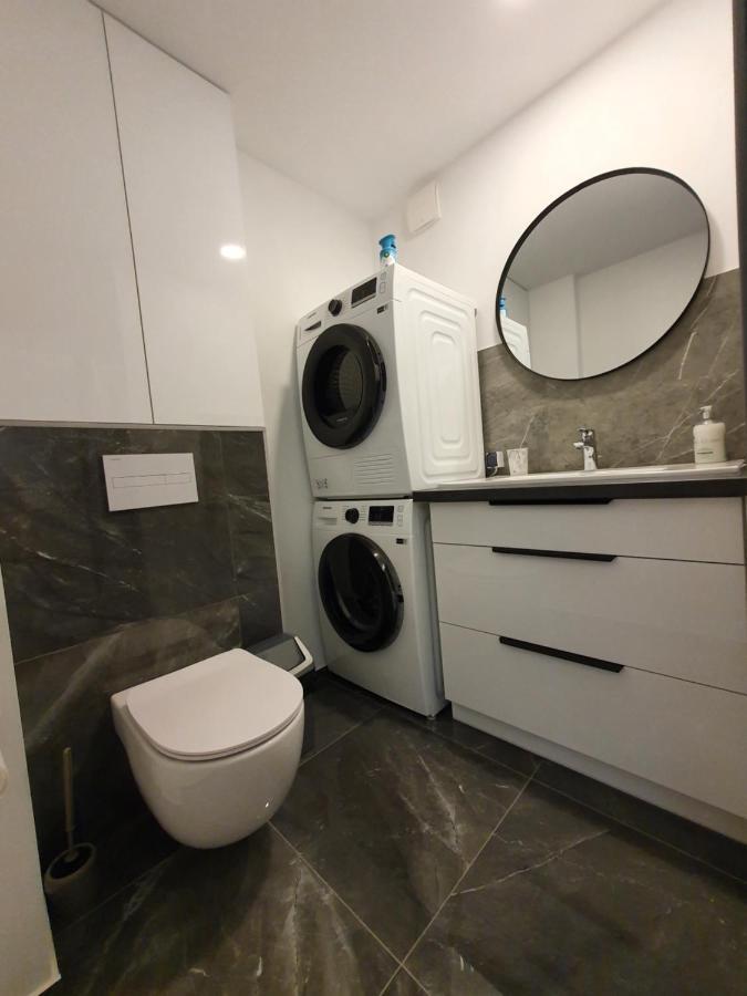Talsa 1-Bedroom Apartment In City Center Siauliai Екстер'єр фото